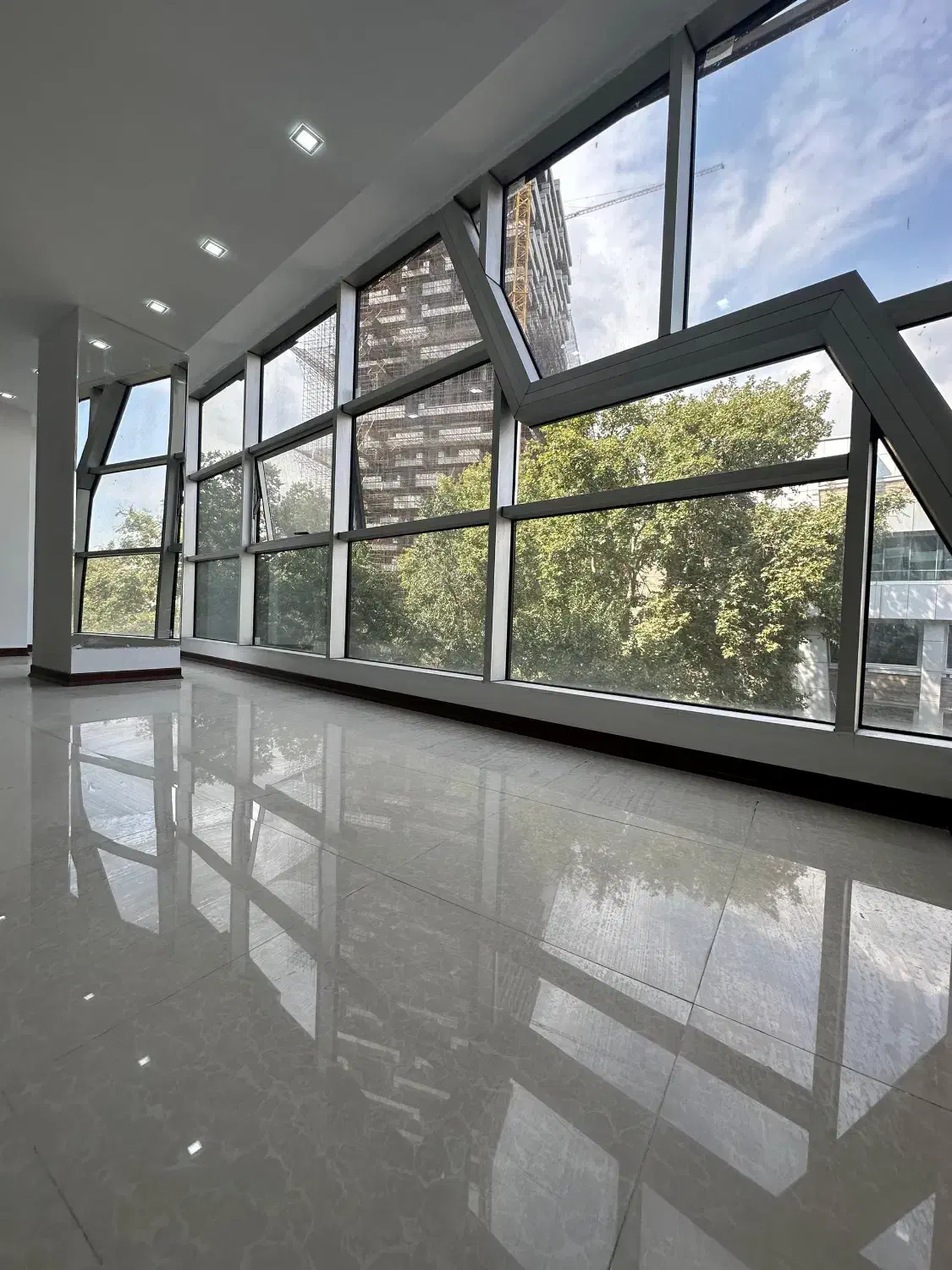 ۷۸ متر سند اداری/ ویو درختی/ برند|اجارهٔ دفتر کار، اتاق اداری، مطب|تهران, زعفرانیه|دیوار