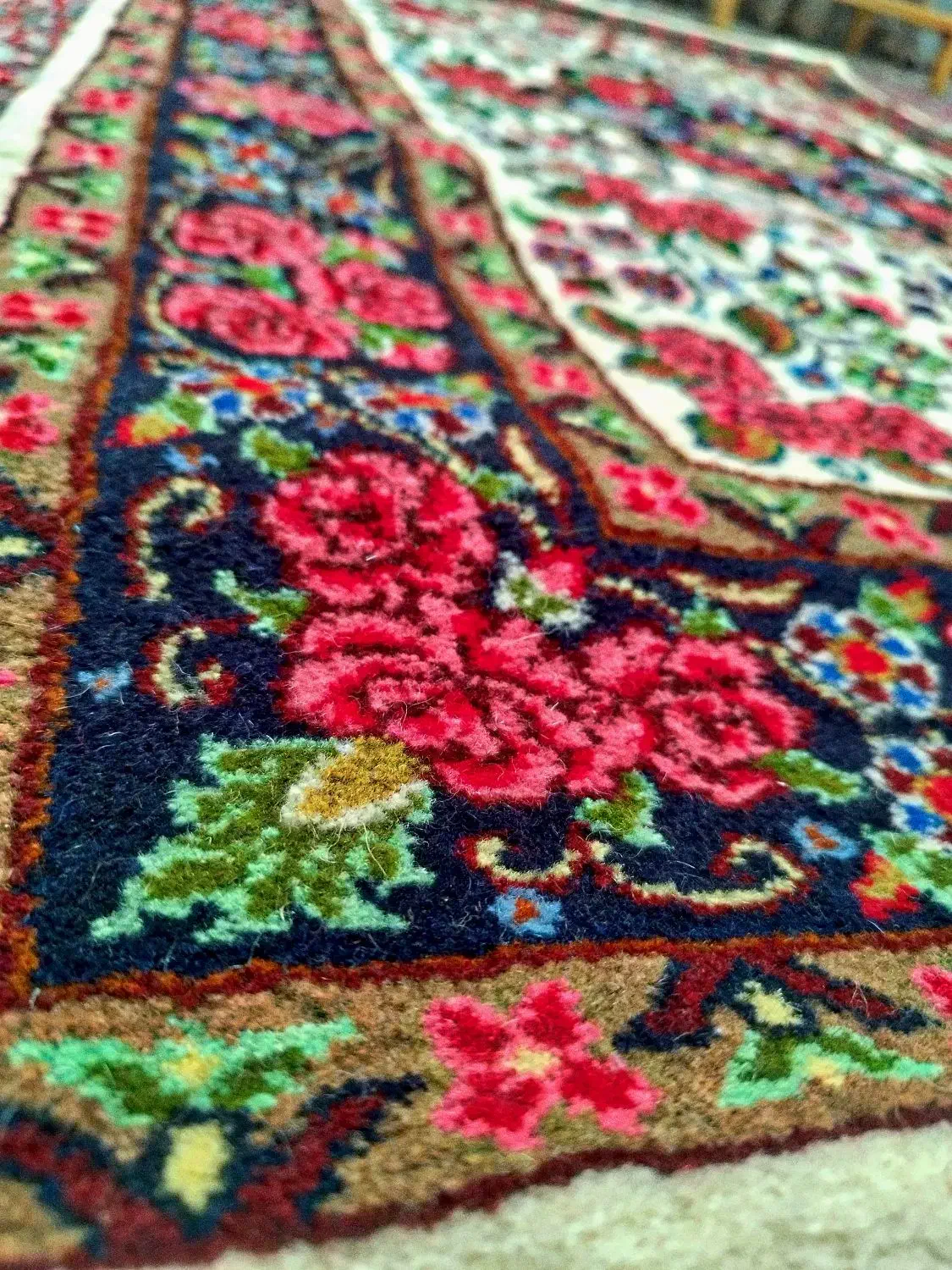 فرش دستباف گلسرخ|فرش|سنقر, |دیوار