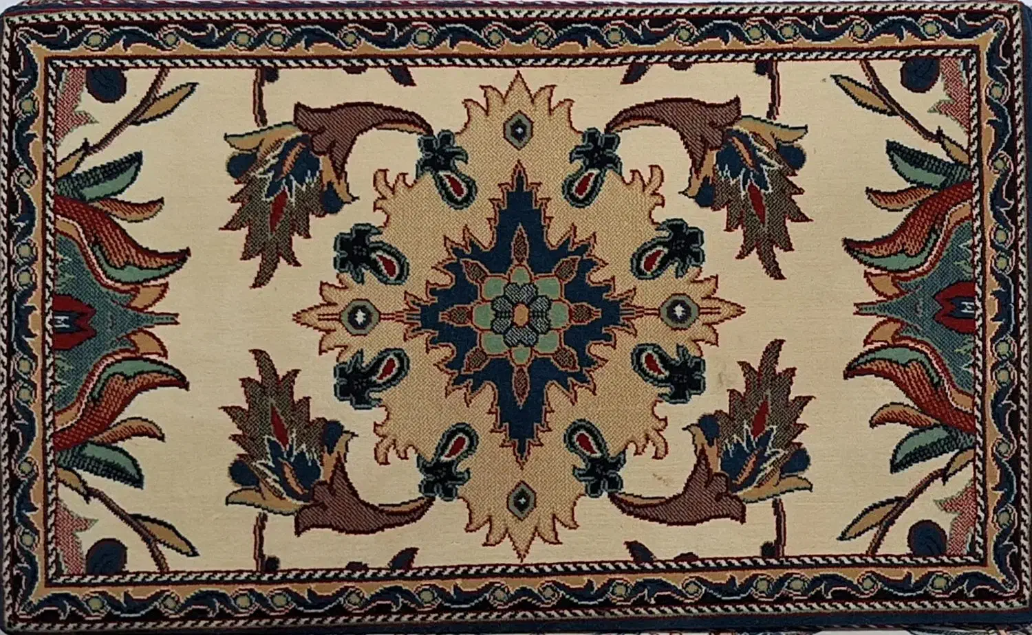 یک جفت پشتی بسیار شیک و نو|پشتی|زنجان, |دیوار