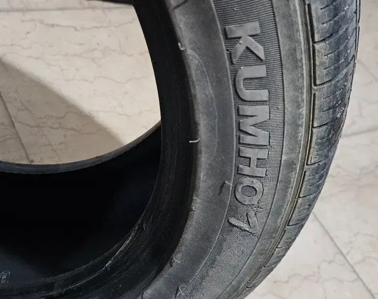 لاستیک کومهو سایز 215/45/18-گل PS71-دو حلقه|قطعات یدکی و لوازم جانبی|اصفهان, صائب|دیوار