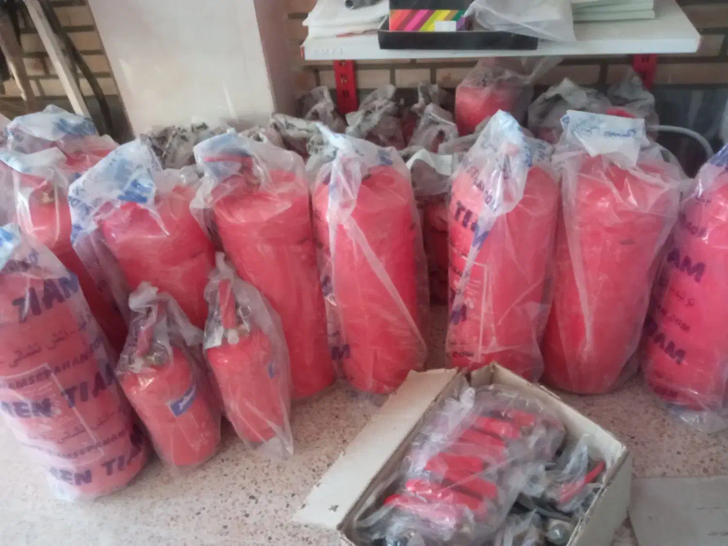 شارژ و فروش کپسول آتش نشانی|خدمات پیشه و مهارت|اصفهان, خانه اصفهان|دیوار