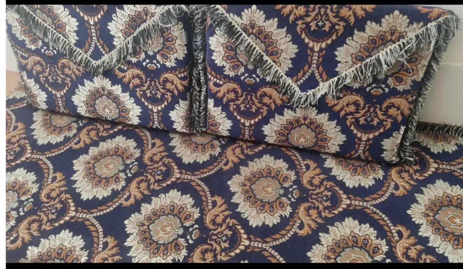 کناره|رختخواب، بالش، پتو|سیرجان, |دیوار