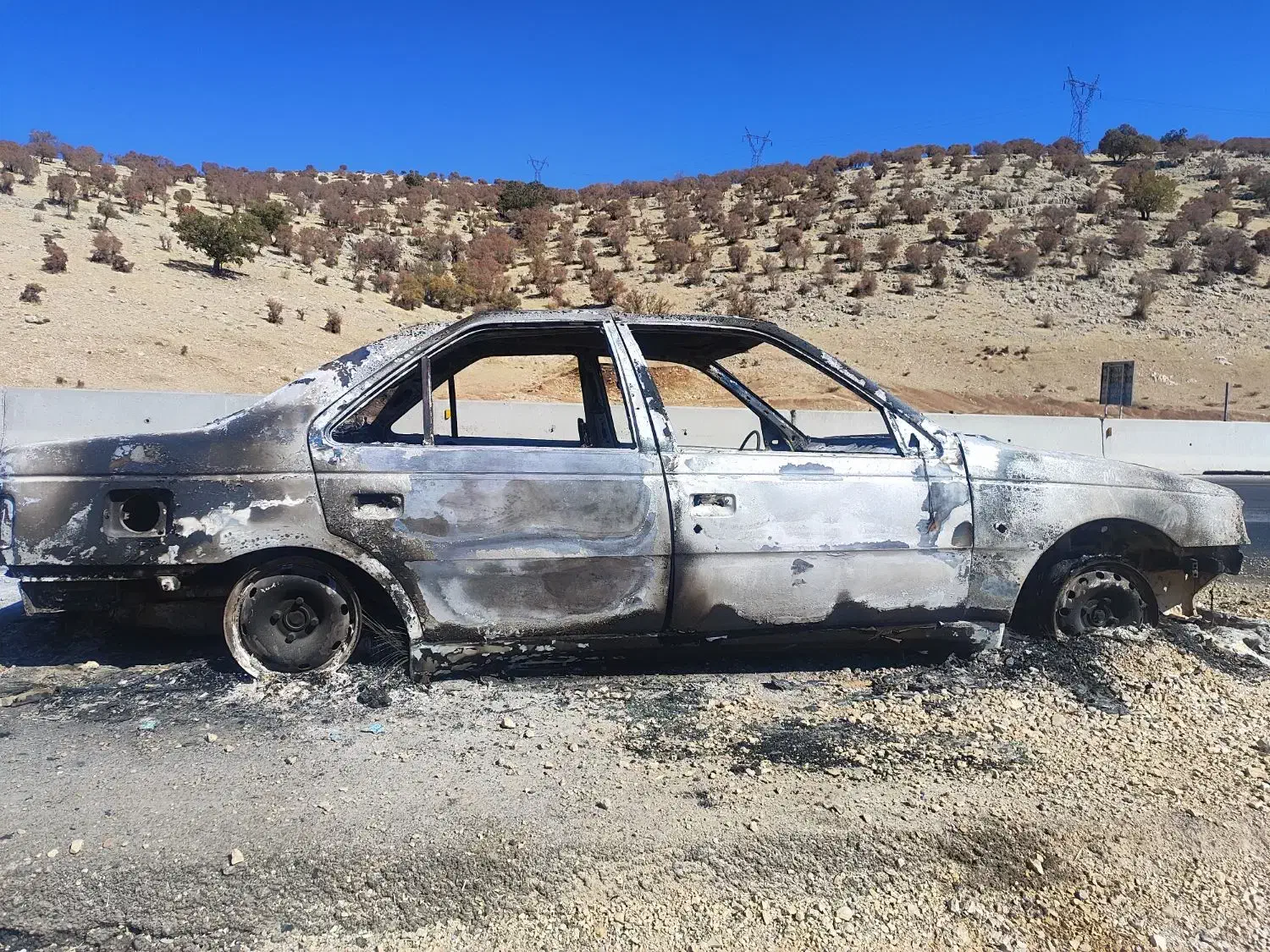 ماشین ،۴۰۵،سوخته ،اوراقی ،مدارک|خودرو سواری و وانت|کازرون, |دیوار