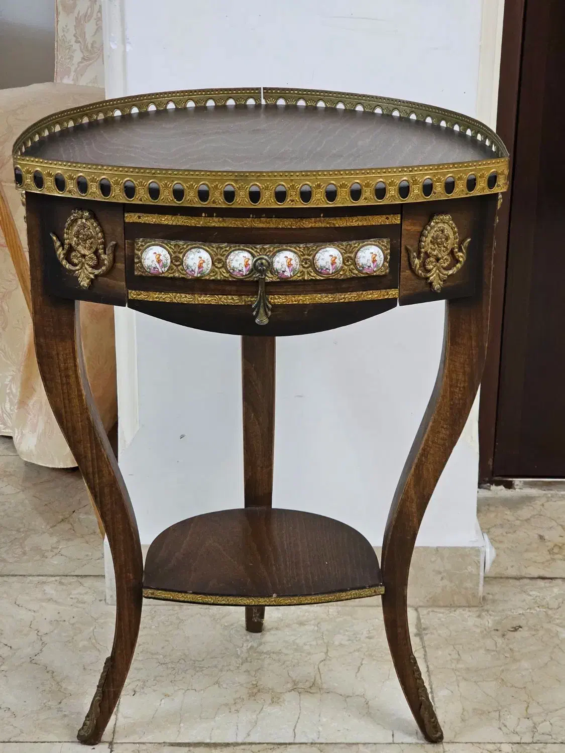 میزتلفن|میز تلفن|رشت, بلوار گیلان|دیوار