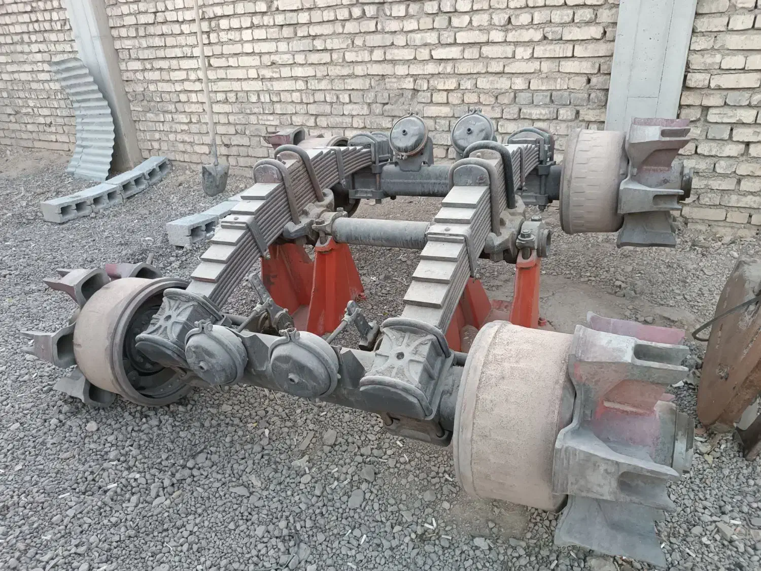 دستگاه‌تریلی|قطعات یدکی و لوازم جانبی|فولادشهر, مدیسه|دیوار