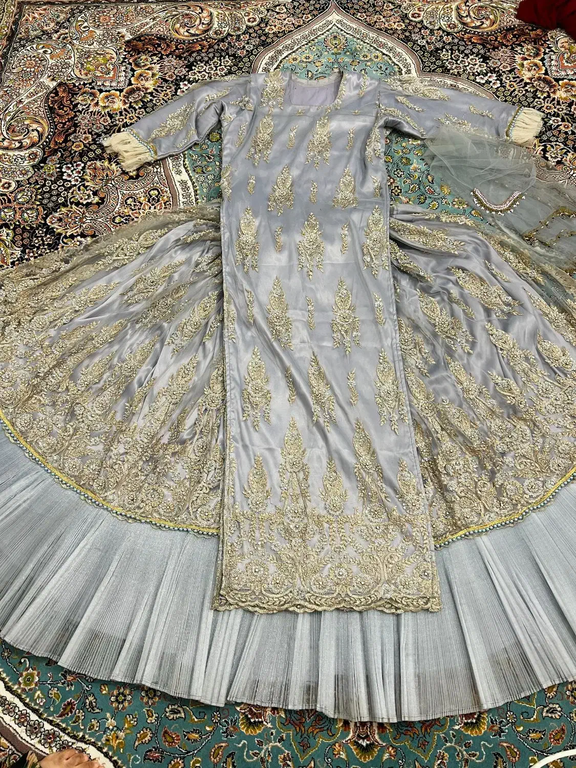لباس محلی|لباس|شیراز, میانرود|دیوار