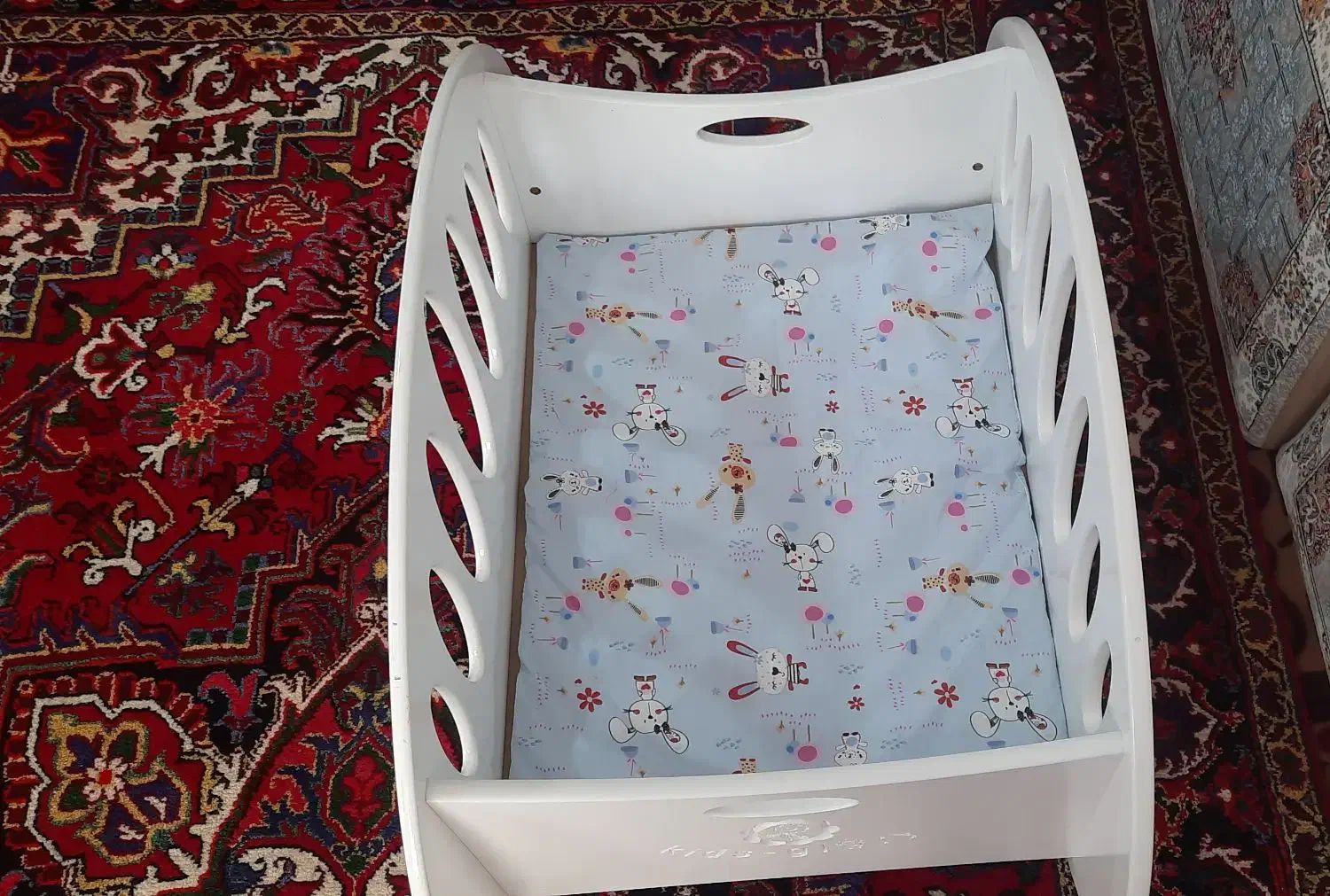 گهواره نوزاد|اسباب و اثاث بچه|تبریز, |دیوار