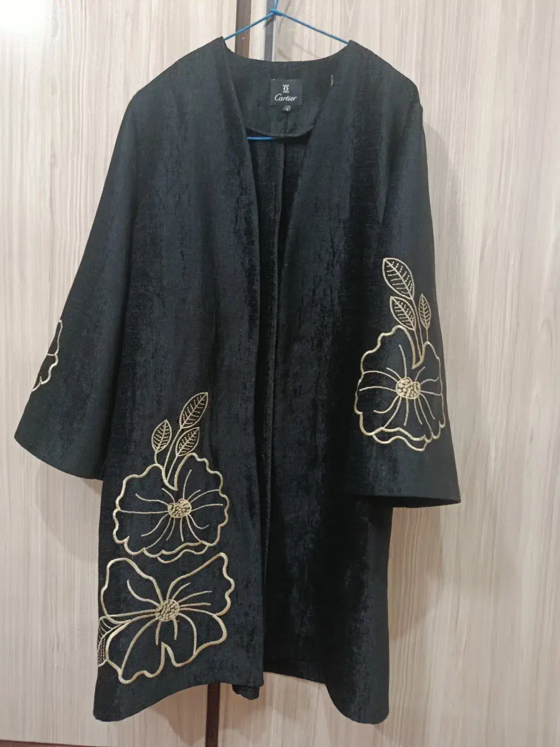 مانتو|لباس|تربتحیدریه, حسنی بالا|دیوار