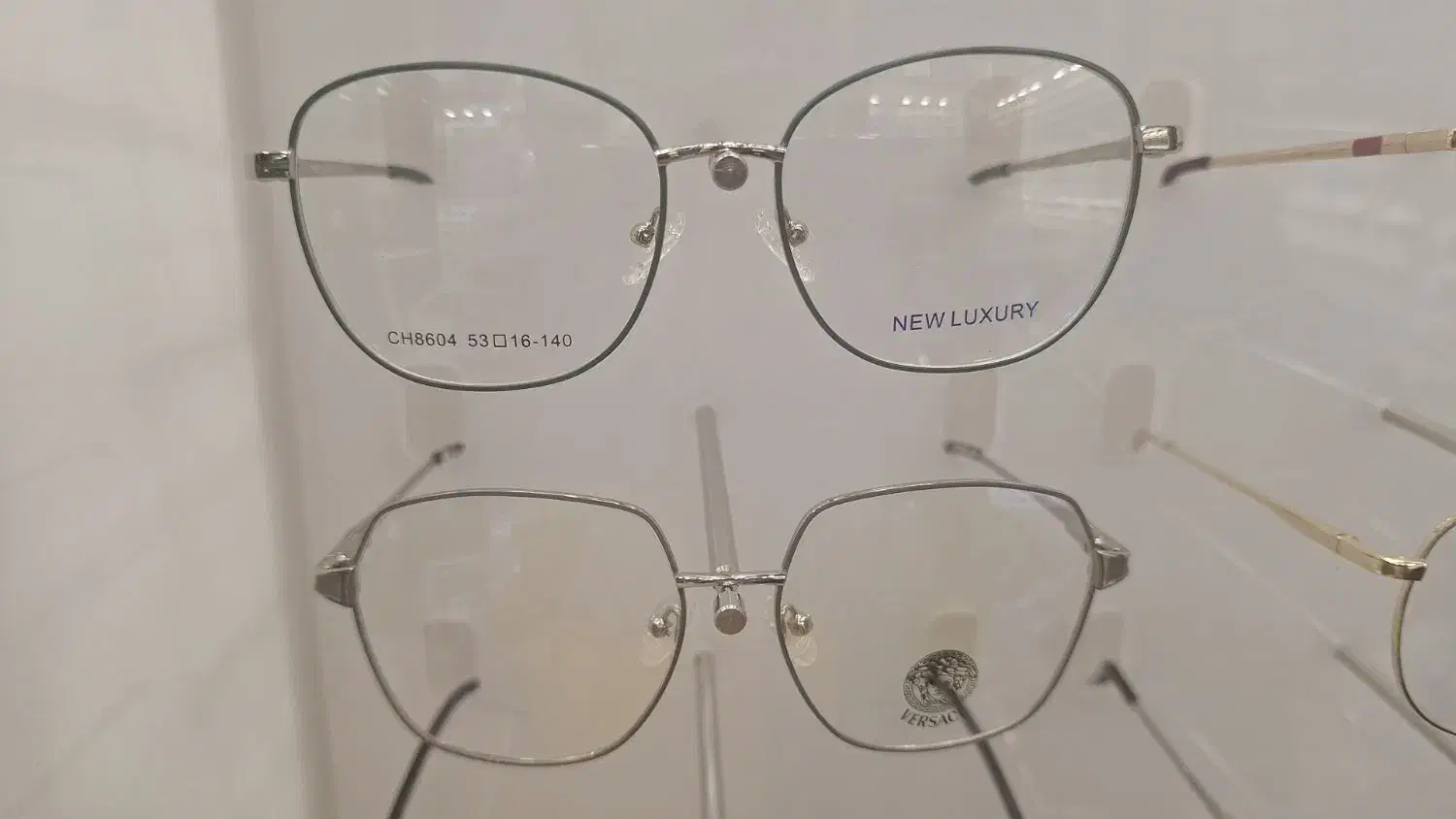 فروش انواع عدسی های عینک طبی و آفتابی|زیورآلات و اکسسوری|تهران, فردوسی|دیوار