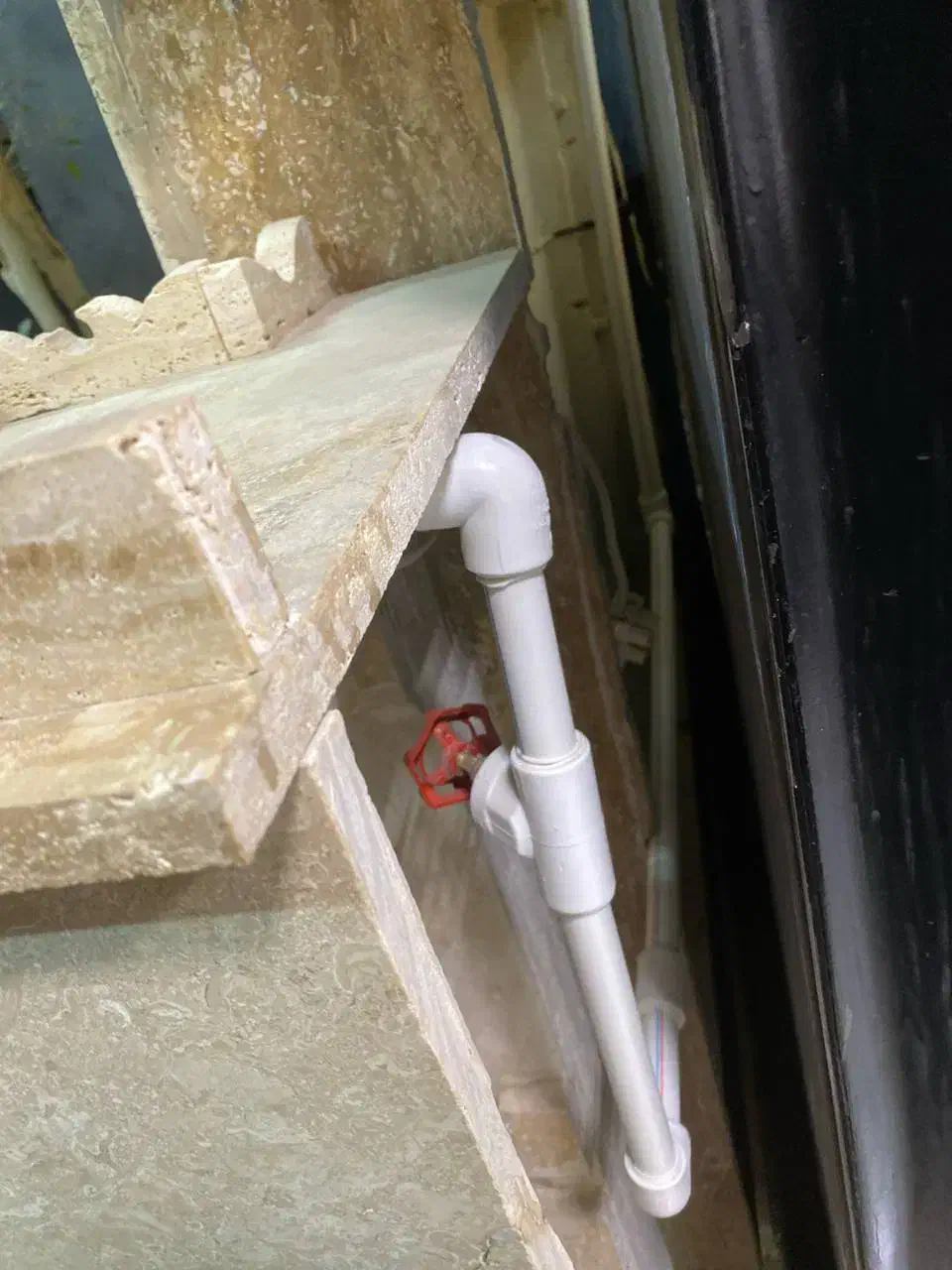 آبنما|مجسمه، تندیس، ماکت|مشهد, هفت تیر (حافظ)|دیوار