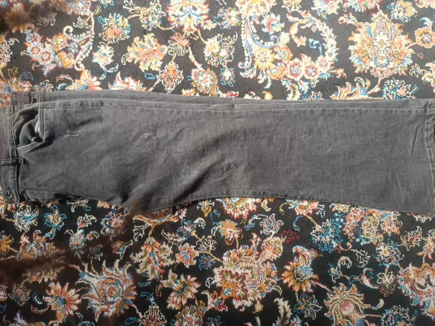 شلوار|لباس|یاسوج, |دیوار