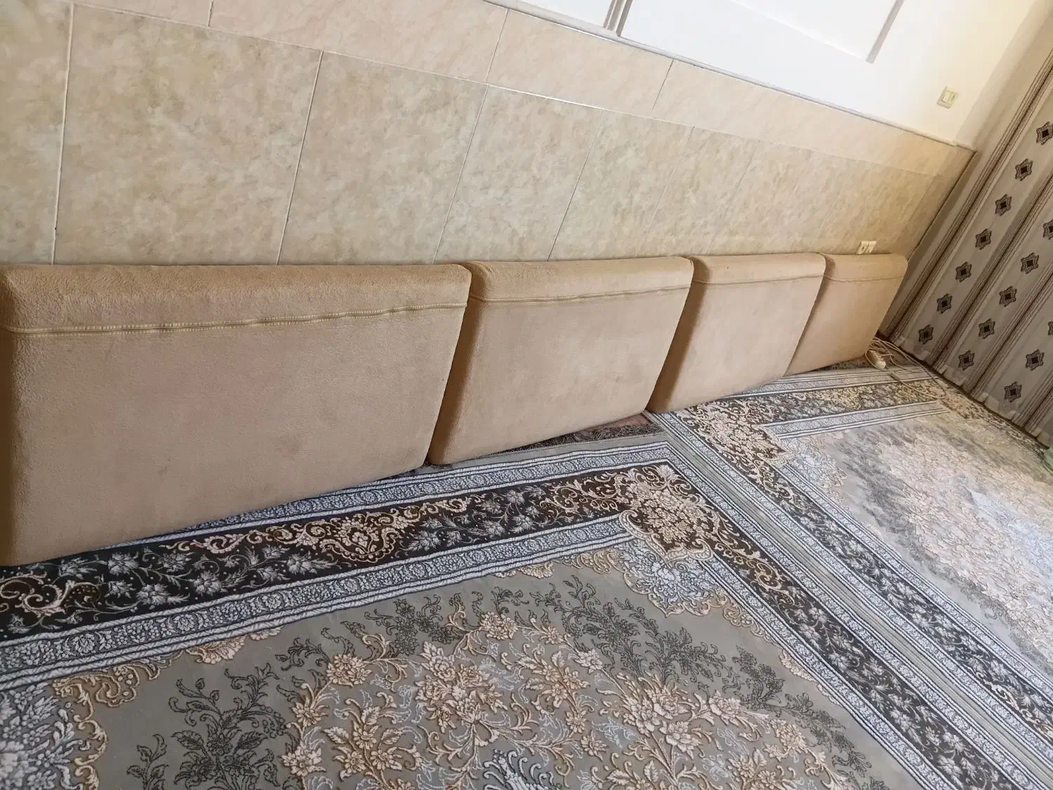 پشتی|پشتی|قم, جمکران|دیوار