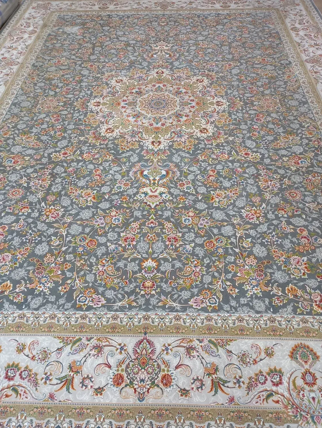 دو تخته فرش ۱۲متری ۱۲۰۰ شانه تراکم ۳۶۰۰|فرش|مشهد, عامل|دیوار