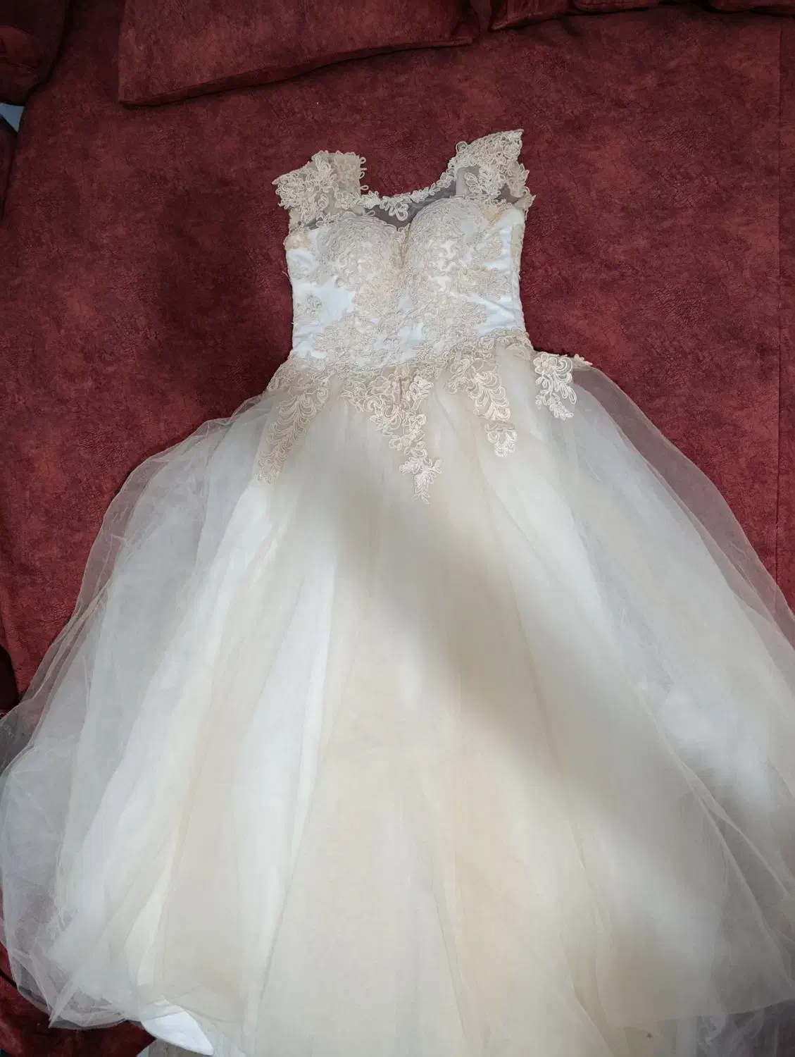 لباس عروس و نامزدی|لباس|شیراز, زرهی|دیوار