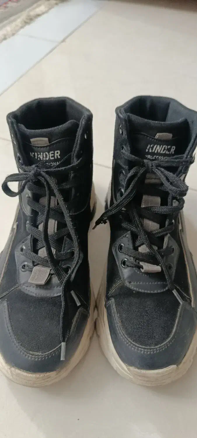 کفش اسپرت|کیف، کفش، کمربند|مشهد, سجادیه|دیوار