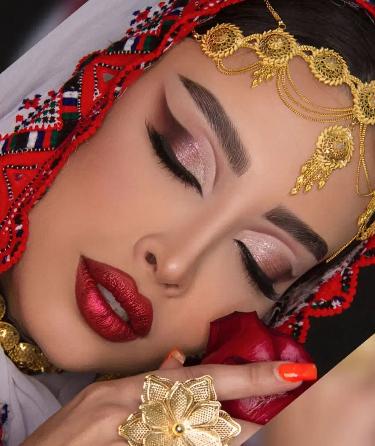 سالن زیبایی پریساولیزاده با تاج و لباس عروس|خدمات آرایشگری و زیبایی|فردیس, فردیس|دیوار