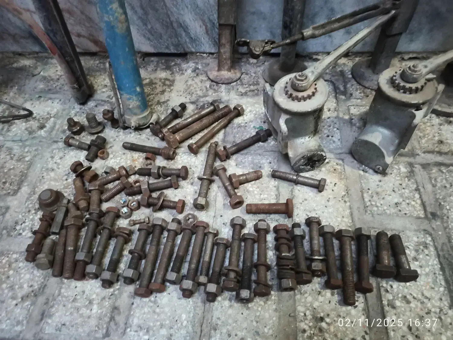 ابزارآلات|ابزارآلات|مشهد, انقلاب|دیوار