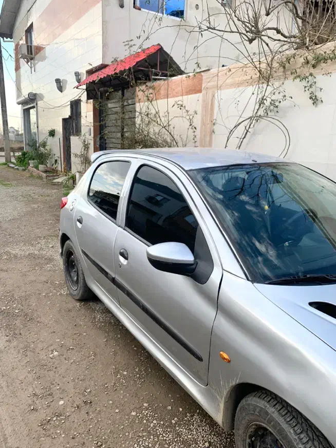 پژو ۲۰۶ مدل ۸۳|خودرو سواری و وانت|لاهیجان, شهرک سلمان فارسی|دیوار