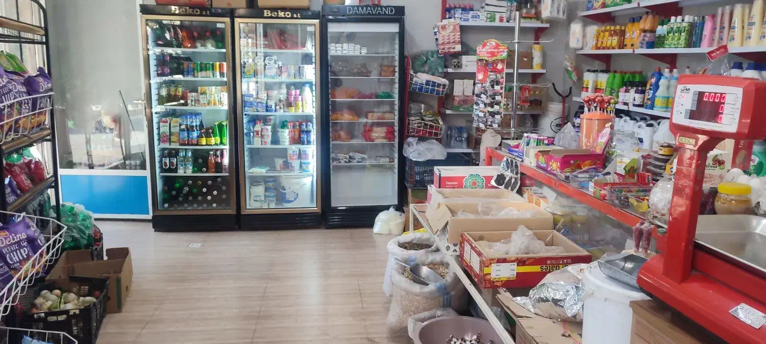 اجناس مغازه با قیمت مناسب بفروش می‌رسد|فروشگاه و مغازه|اسدآباد, |دیوار