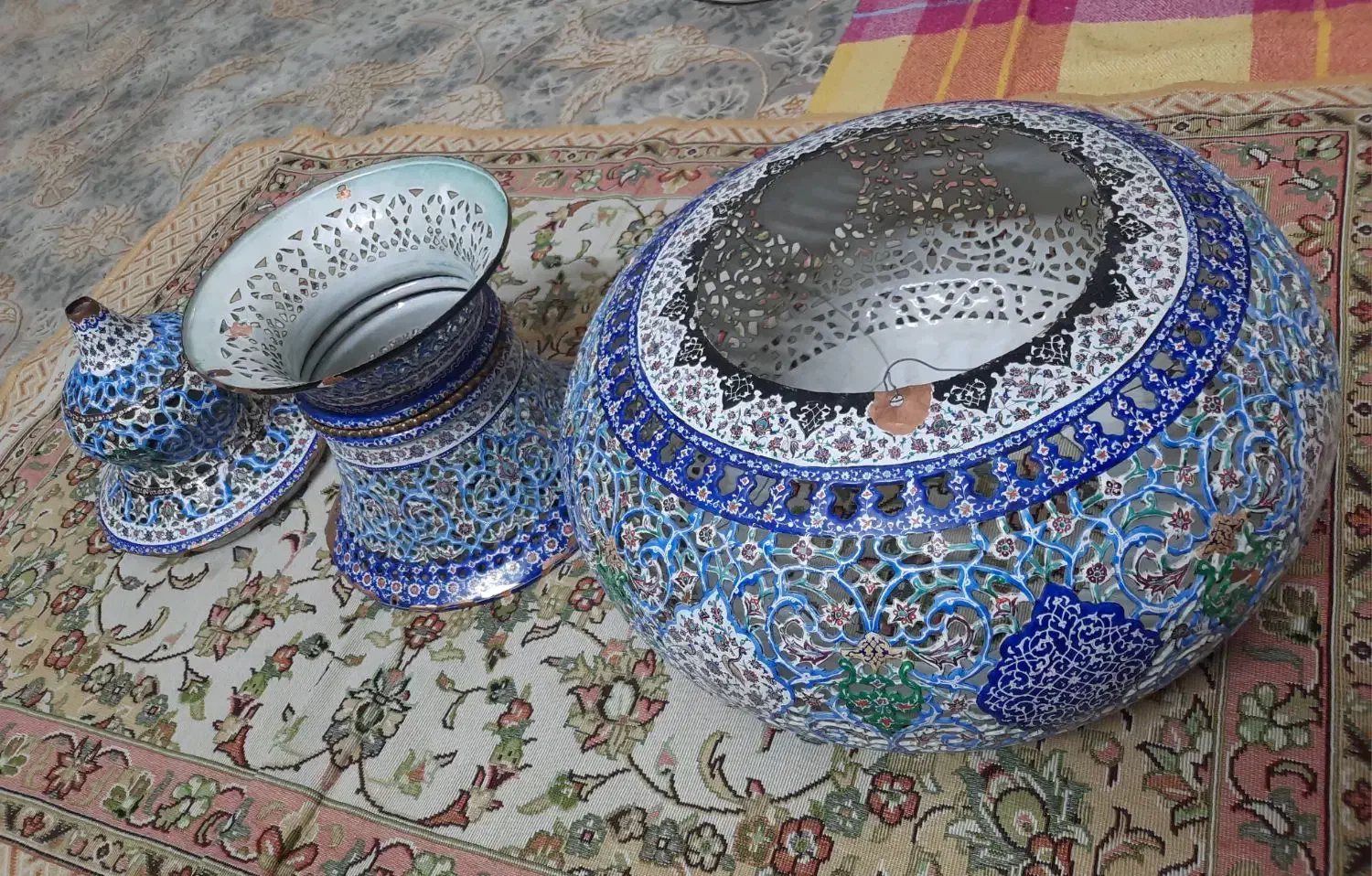 لنتر میناکاری شده|کلکسیون اشیاء عتیقه|اندیشه, شهرک مریم|دیوار