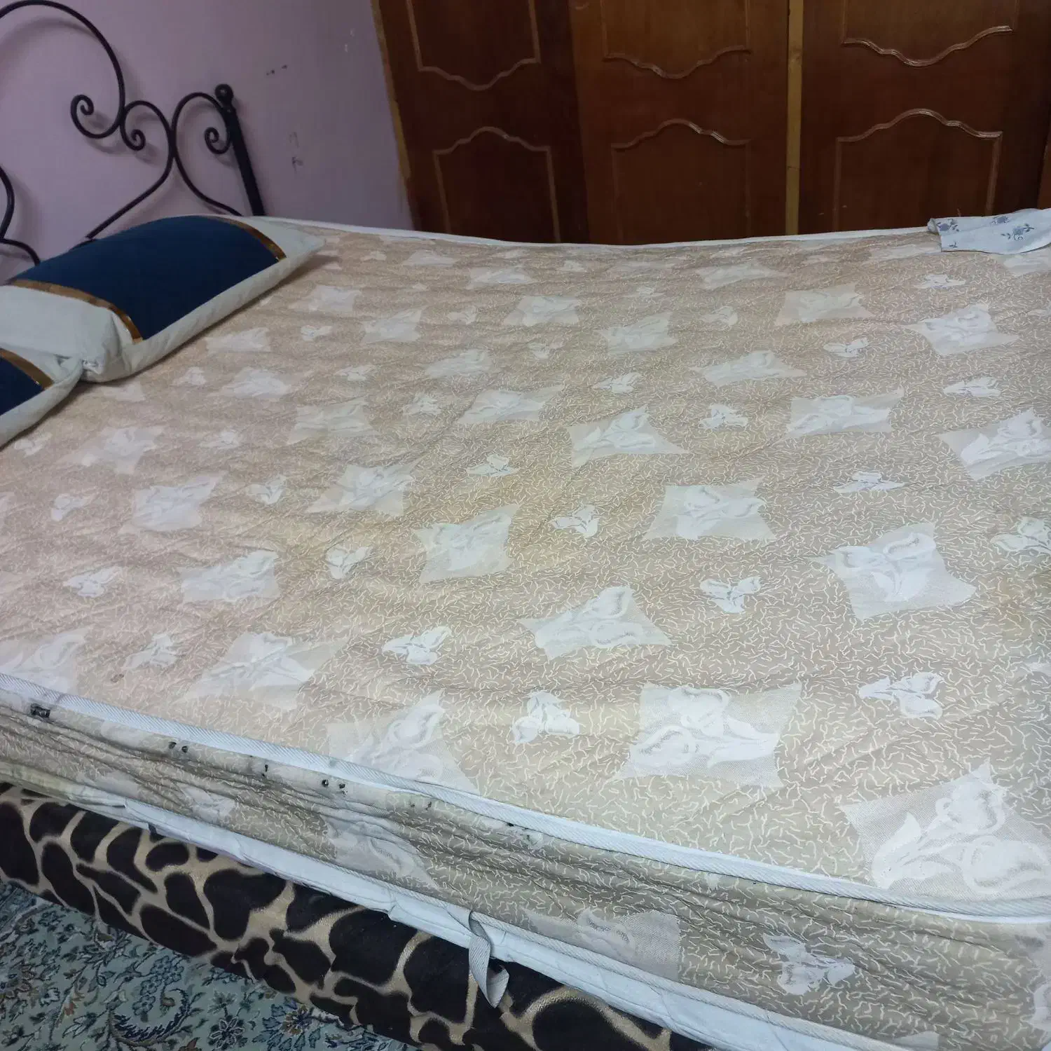 تخت‌خواب دونفره به همراه تشک|تخت و سرویس خواب|اهواز, سید خلف|دیوار