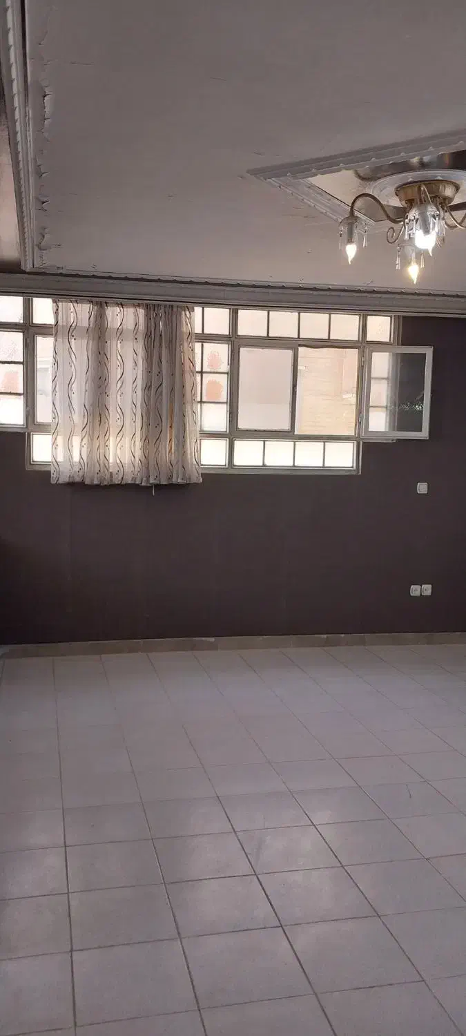 اپارتمان ۷۳متر دو خوابه طبقه اول در خ ابن سینا|فروش آپارتمان|اصفهان, شهشهان|دیوار