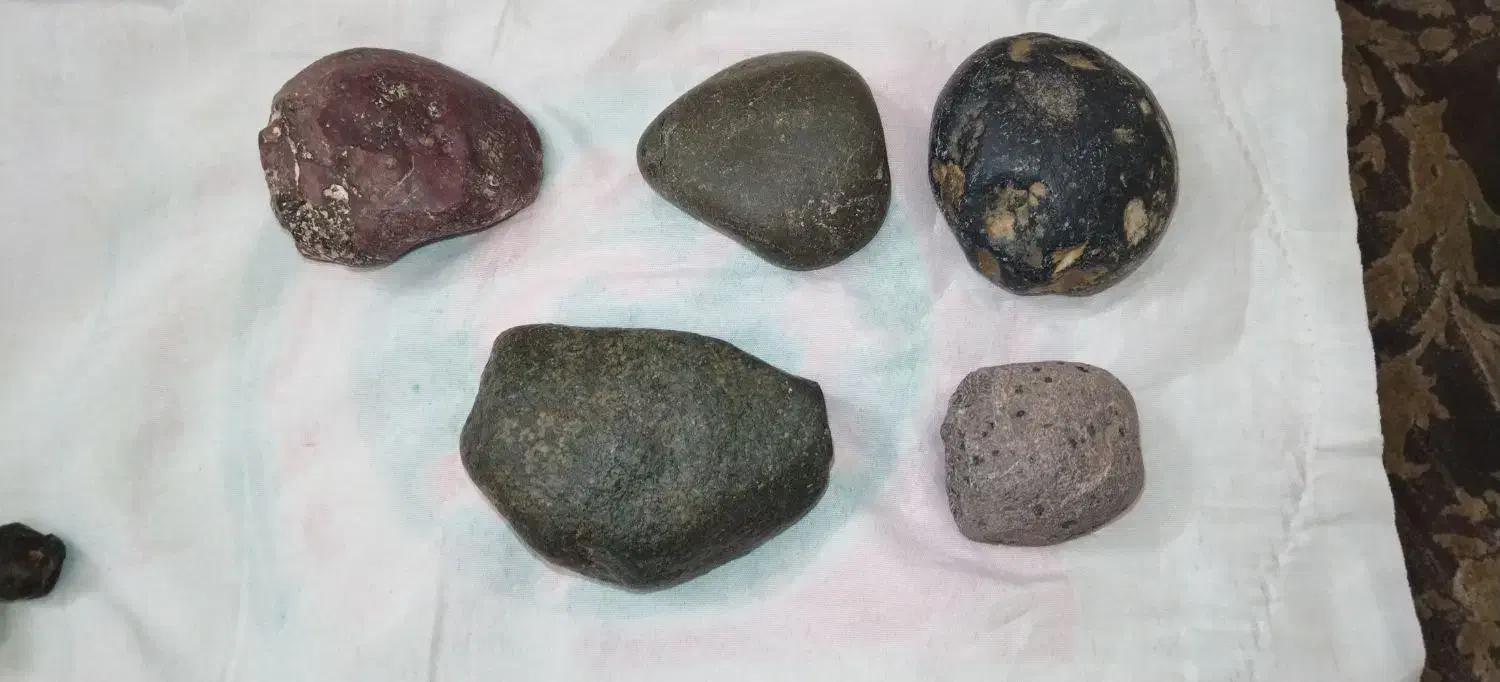 سنگ|جواهرات|مهاجران, |دیوار