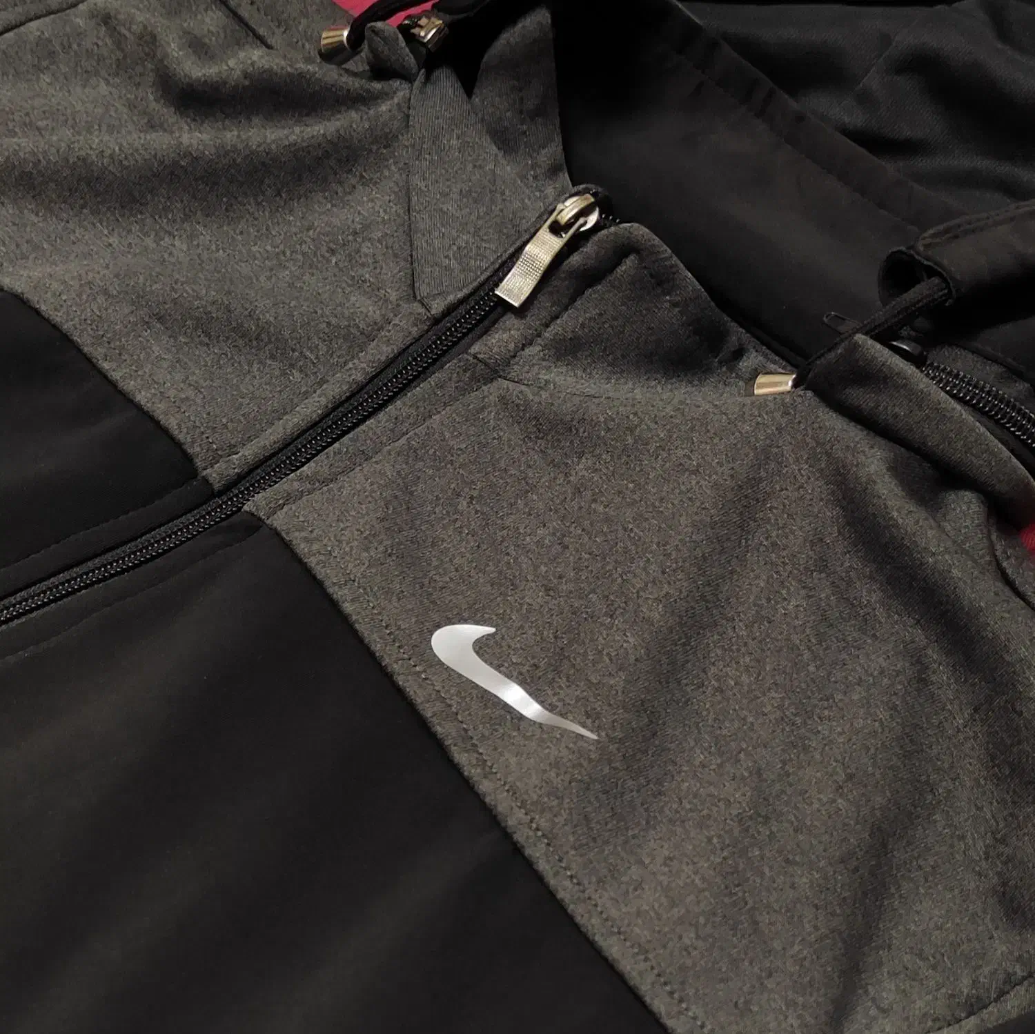 لباس ورزشی پسرانه|لباس|صدرا-فارس, فاز ۱|دیوار