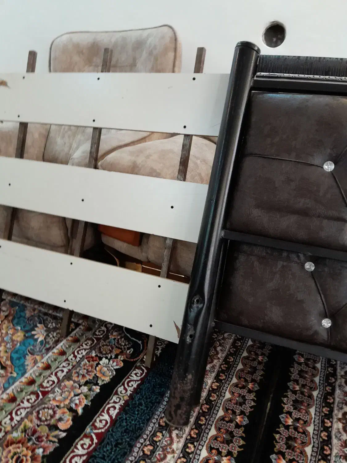 تخت خواب یه نفره|تخت و سرویس خواب|یاسوج, |دیوار