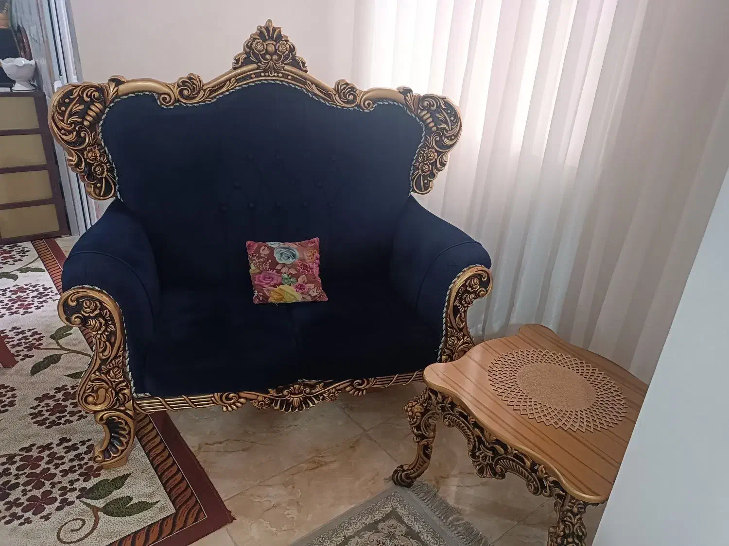 مبل سلطنتی ۷ نفره|مبلمان خانگی و میز عسلی|رشت, استقامت ۱|دیوار