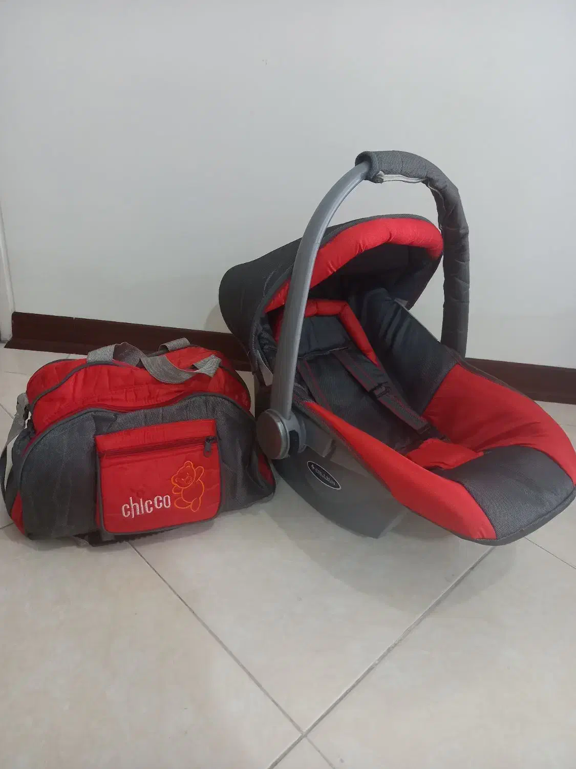 کریر بچه|کالسکه و لوازم جانبی|هشتگرد, شهرک ولیعصر (مصلی)|دیوار