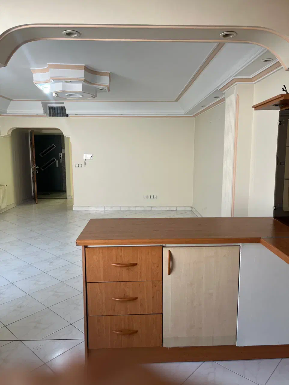 60م1خ تخلیه ط3بااسانسورغ میدان7حوض