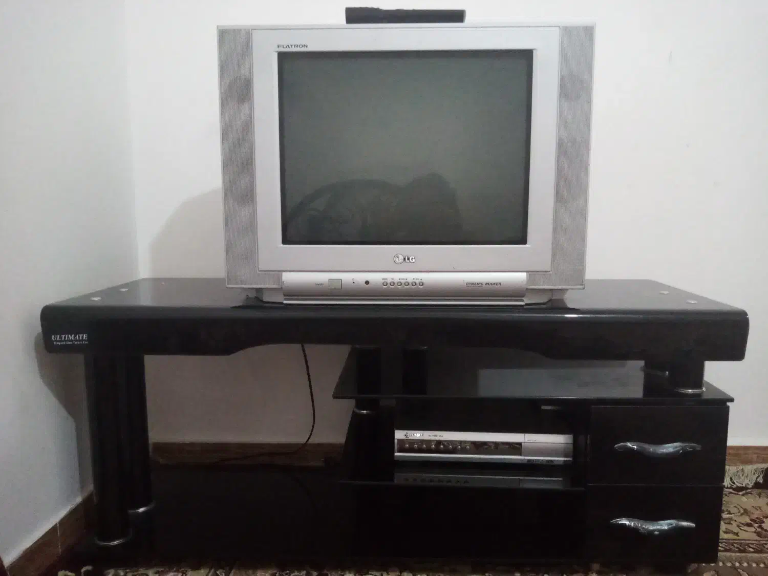 تلوزیون و زیر تلویزیون کامل سالم|تلویزیون و پروژکتور|کازرون, |دیوار