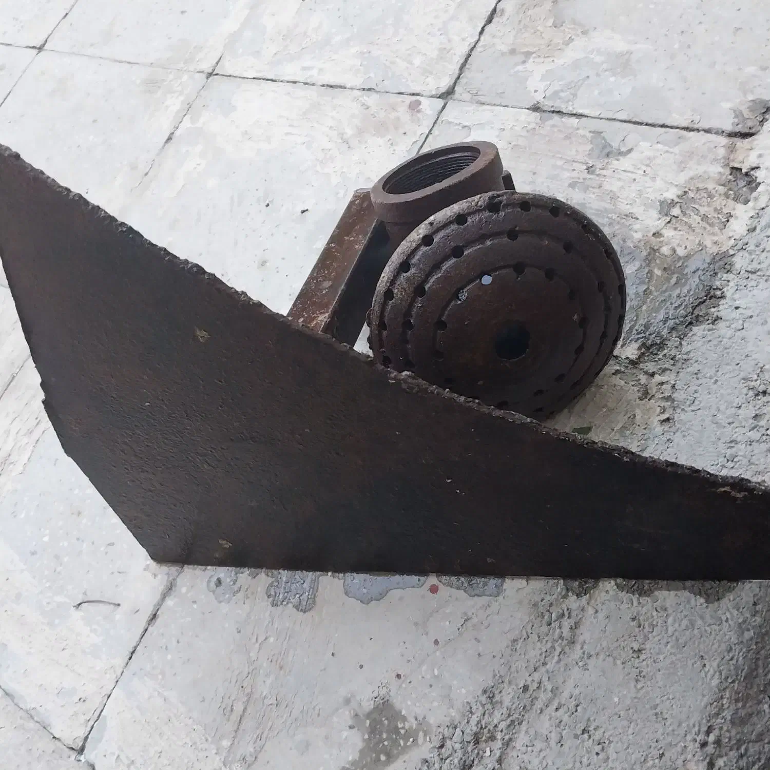 تنور ساجی بزرگ .. هم گازی هم گازائیلی|اجاق گاز و لوازم برقی پخت‌وپز|ملایر, |دیوار