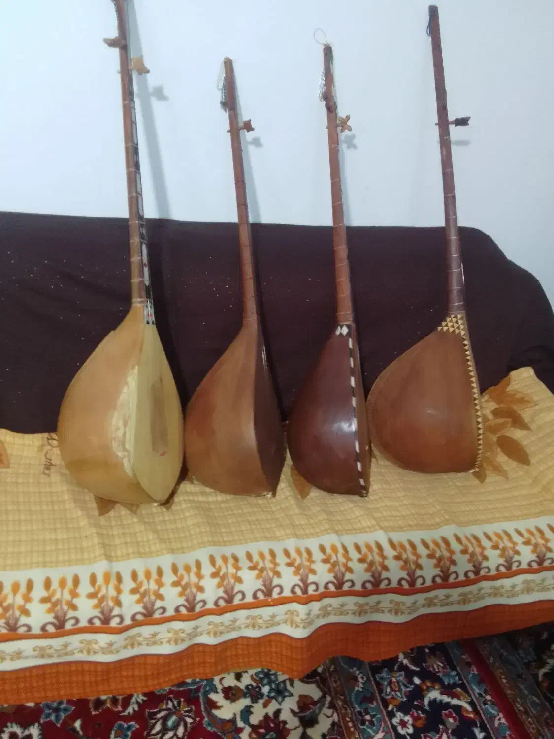 دوتار|سازهای سنتی|تایباد, |دیوار