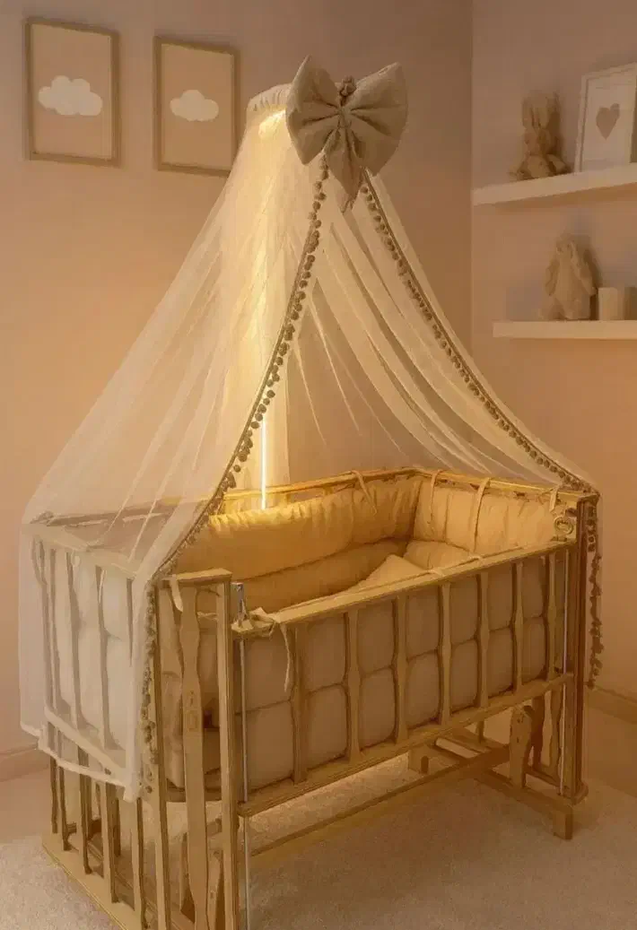 گهواره نوزاد  ،  تخت نوزاد،  کریر،  اغوشی حمل کمک|تخت و صندلی بچه|فردوسیه, |دیوار