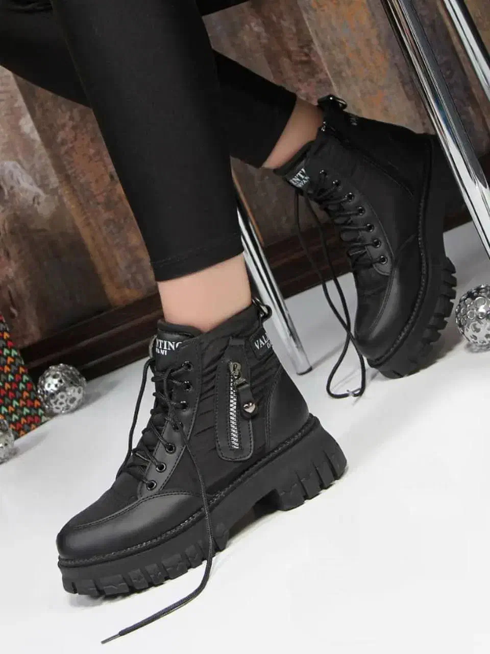 نیم بوت|کیف، کفش، کمربند|ایلام, |دیوار