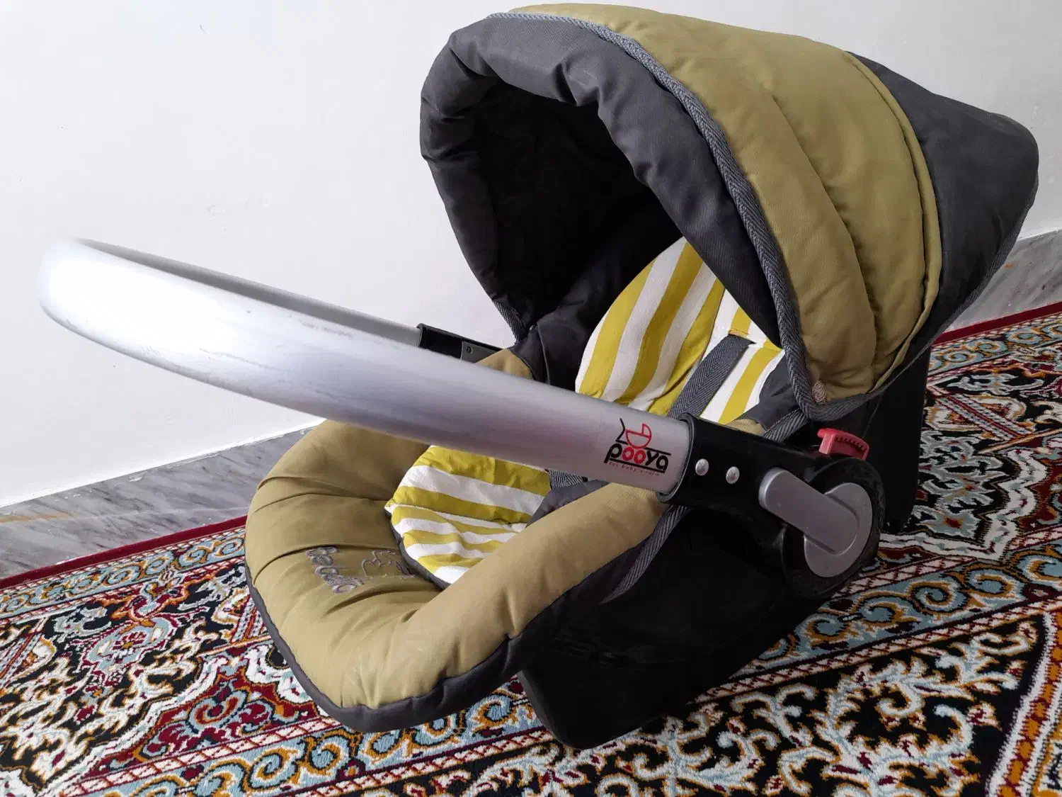 کریر|کالسکه و لوازم جانبی|اسفراین, |دیوار