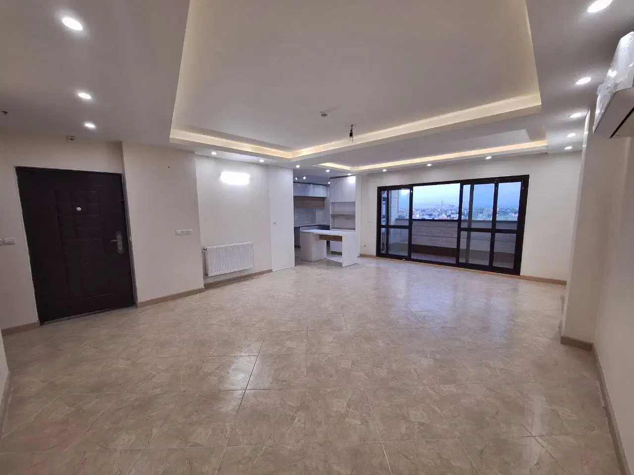 آپارتمان ۲ طرف نور ۱۱۷ مترخیابان برازنده(ویو ابدی)|فروش آپارتمان|اصفهان, الهیه|دیوار