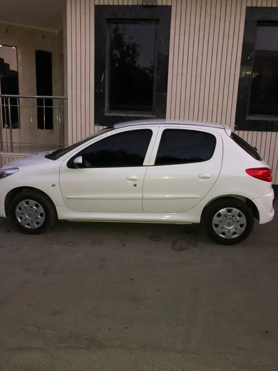 207 فرمون برقی|خودرو سواری و وانت|اصفهان, شاه پسند|دیوار