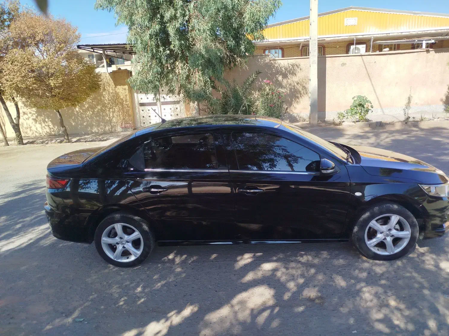 تارا اتوماتیک 1402|خودرو سواری و وانت|سیرجان, |دیوار