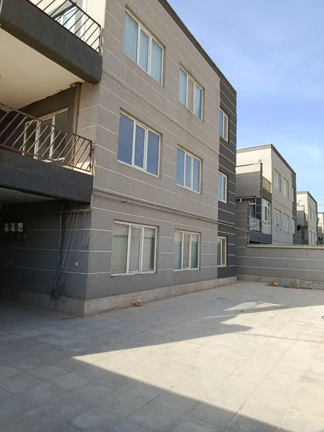 فروش ویلای مشاهیر|پیش‌فروش املاک|هشتگرد, فاز ۳ مهستان|دیوار