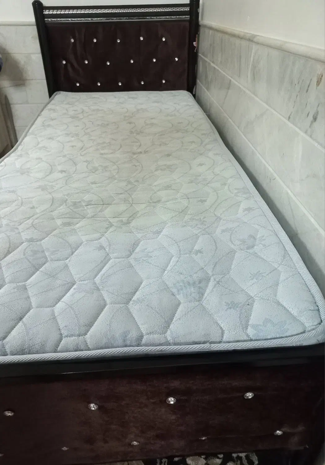 تخت فلزی با تشک|تخت و سرویس خواب|قم, دانش|دیوار