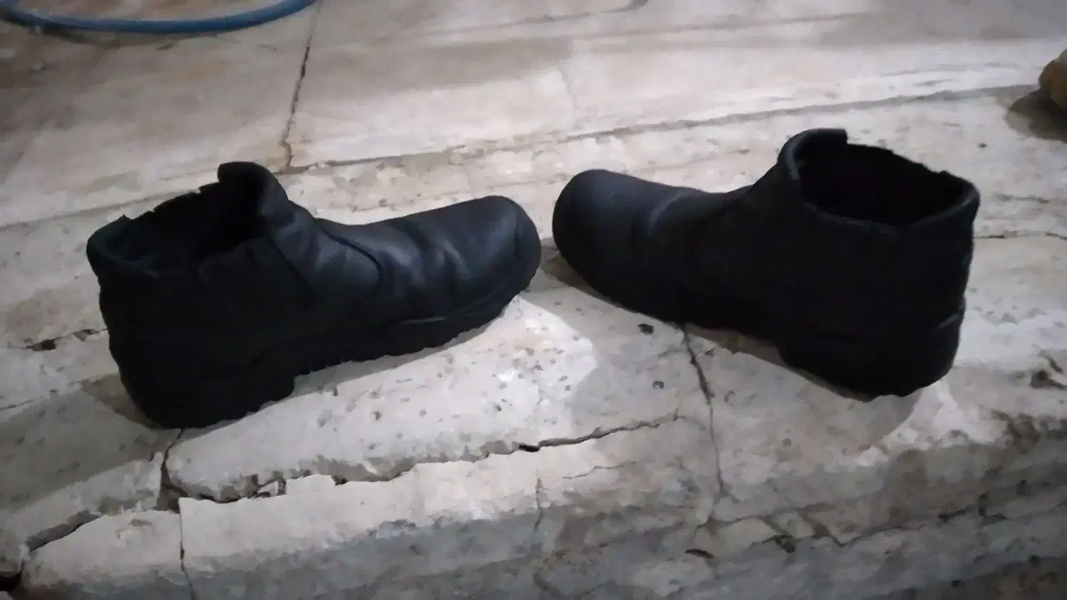 فروش کفش ایمنی کم کار سالم شماره ۴۲ کم کار سالم|کیف، کفش، کمربند|بوشهر, |دیوار