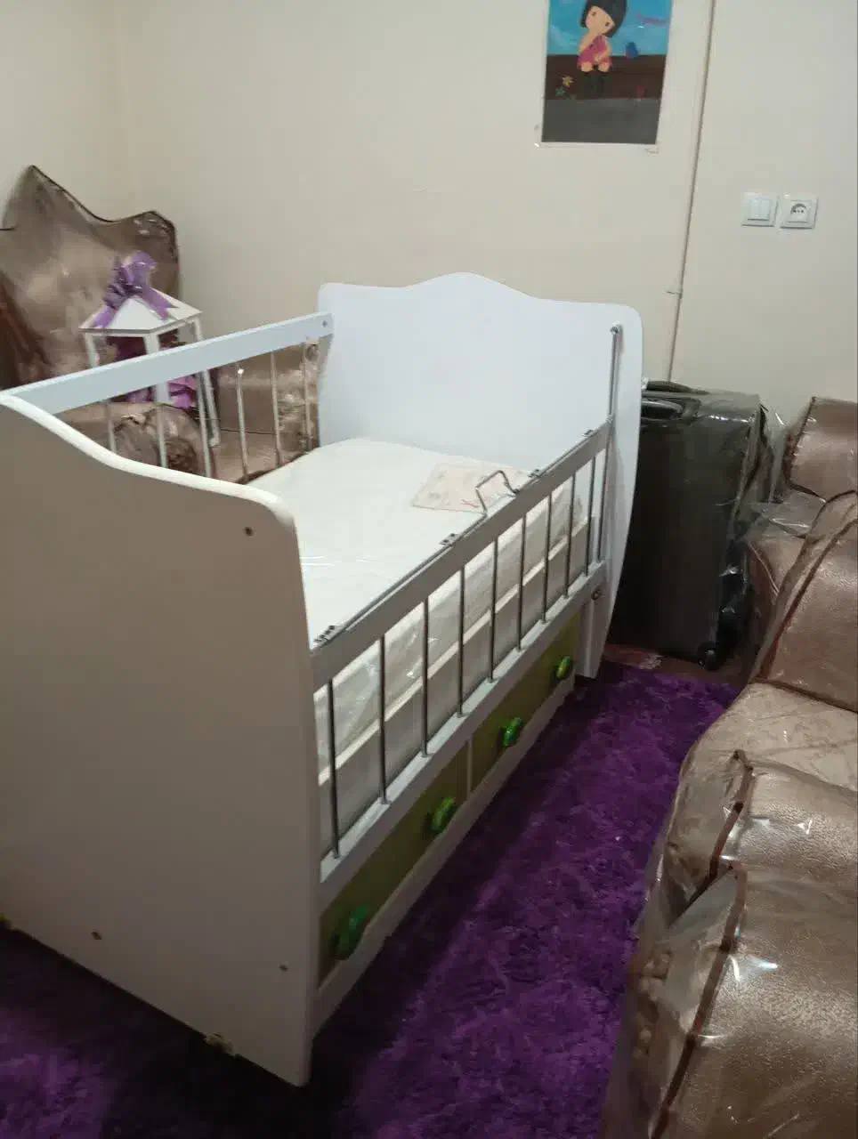 تخت گهواره ای همراه با تشک نو|تخت و سرویس خواب|باغ بهادران, |دیوار