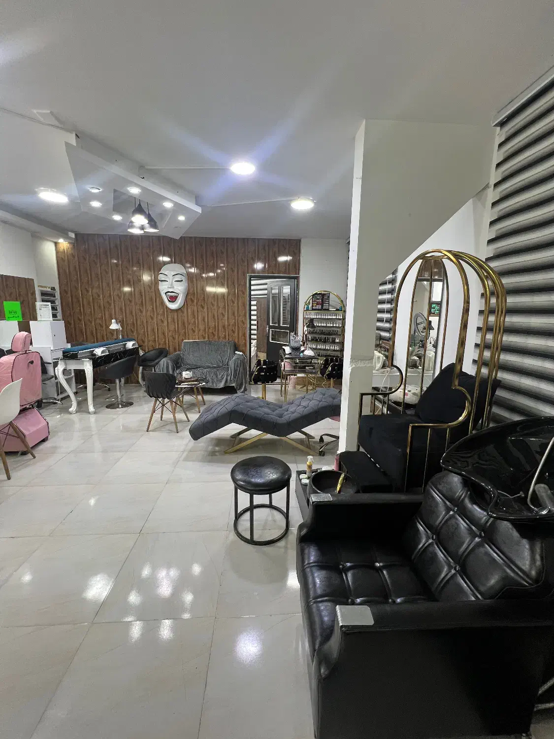 اجاره لاین سالن زیبایی|اجارهٔ دفتر کار، اتاق اداری، مطب|مشهد, ولیعصر (شهرک غرب)|دیوار