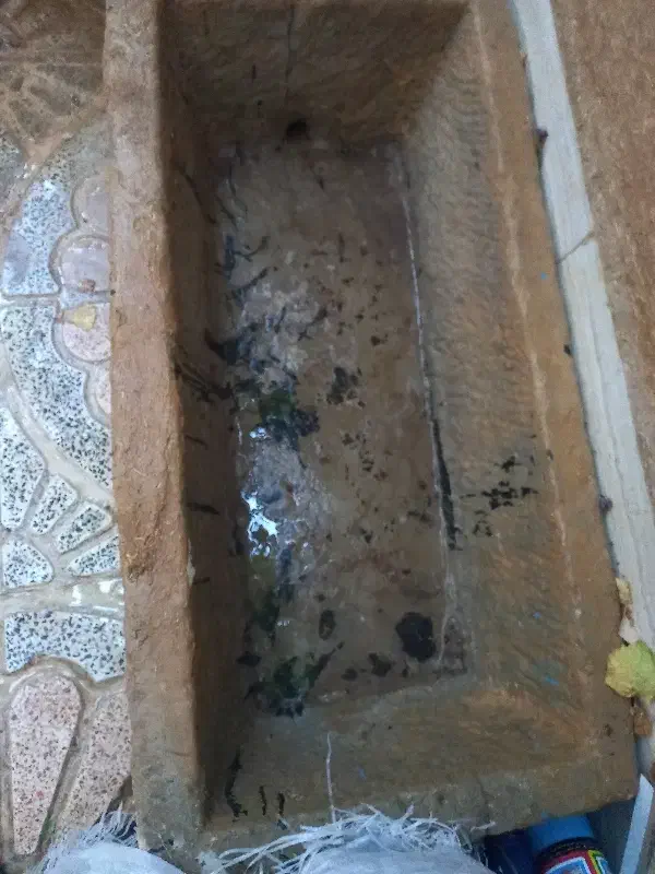 حوض سنگی قدیمی|کلکسیون اشیاء عتیقه|شهرکرد, |دیوار