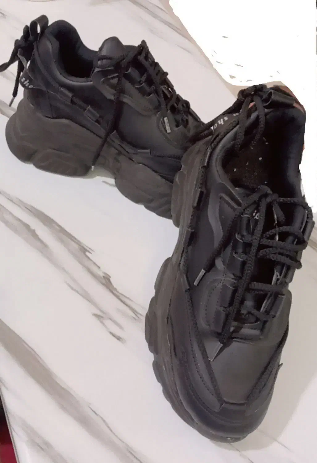 کفش|کیف، کفش، کمربند|بروجرد, |دیوار