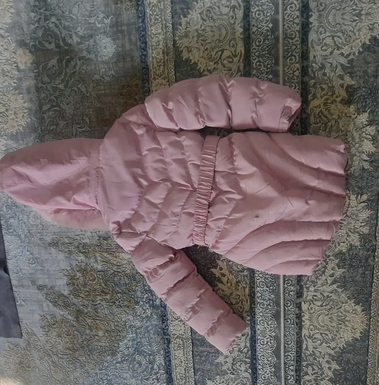 1عددپالتو دخترانه جنس وارداتی و 1 عددکراپ دورس|لباس|ملایر, |دیوار