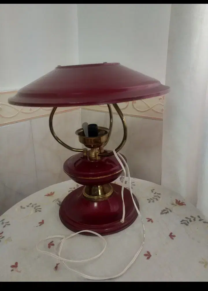 اباژور|چراغ خواب و آباژور|هشتگرد, شهرک بعثت|دیوار